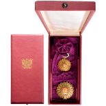ORDER OF THE SUN OF PERU Grand Cross Set, 1st Class, instituted in 1821. Sash Badge, 57 mm, gilt