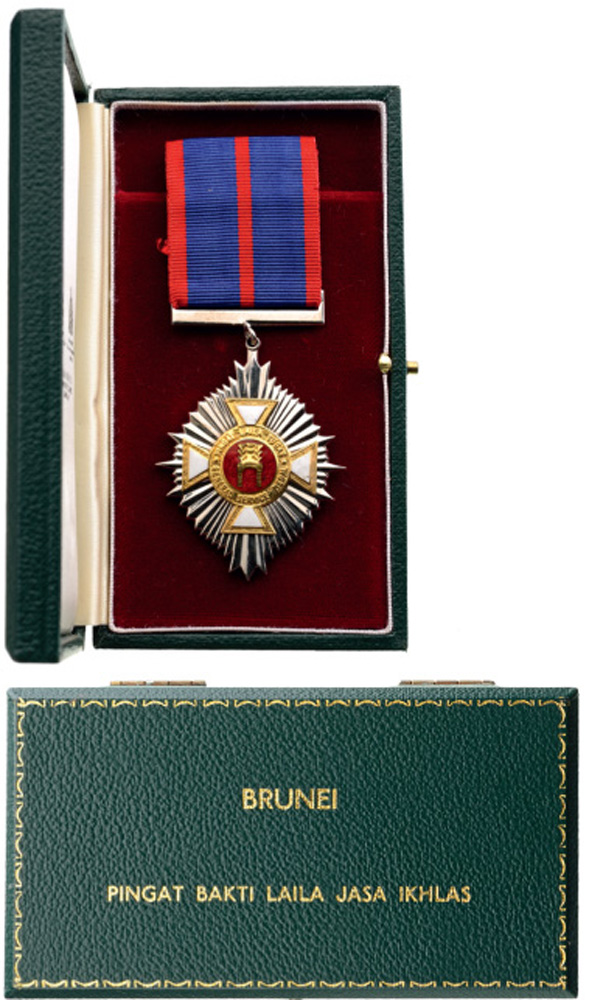 General Service Medal (Pingat Bakti Laila Jasa Ikhlas) Breast Badge, silvered, 52x44 mm, one side
