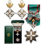 ORDER OF MERIT OF THE ITALIAN REPUBLIC Grand Cross Set, 1 st Class, 1 st Type, instituted in 1951.