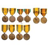 Lot of 5 Decoration Medal for Military Combatant of 1940-45, 1940-45 Commemorative Medal (4). Breast