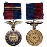 City of Valparaiso Medal for combatants 1879-1881, instituted in 1881 Breast Badge, 49x30 mm, Silver