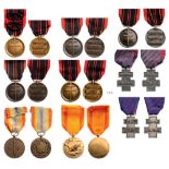 Lot of 9 Decorations Resistance Medals (5), Free French Volunteers Service Medals (2), 1944