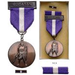 Wounded Personnel Medal Breast Badge, 38 mm, bronze, original suspension ring and ribbon with