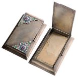 Silver and enamel desk pad Model with a removable lid (no pen in the penholder) and paper reserve,