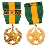 Military Long Service Medal, instituted in 1901, For 10 Years of Service Breast Badge, gilt