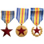 Lot of 3 Wounded Medals Military Models (Red Star), instituted in 1916. Breast Badges, gilt