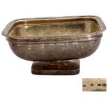 Silver gilt bowl Square base and rounded corners, border decorated with gordons, height 7.5 cm, 18