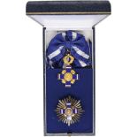 NATIONAL ORDER OF JOSE MATIAS DELGADO Grand Cross Set with Silver Star, 1st Class, instituted in