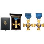 ORDER OF THE CROWN 4th Class Cross, 2nd Type (with large crown), instituted in 1861. Breast Badge,