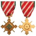 Staff Service Medal 1st Class. Breast Badge, painted gilt bronze, 40 mm, original suspension