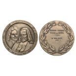 Busts of Antoine Loisel and Robert Joseph Pothier / engraving ME MICHEL SIRVEN 1976 inside wreath.