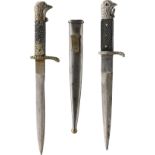 Lot of 3 daggers, with dove head, 1930-1947