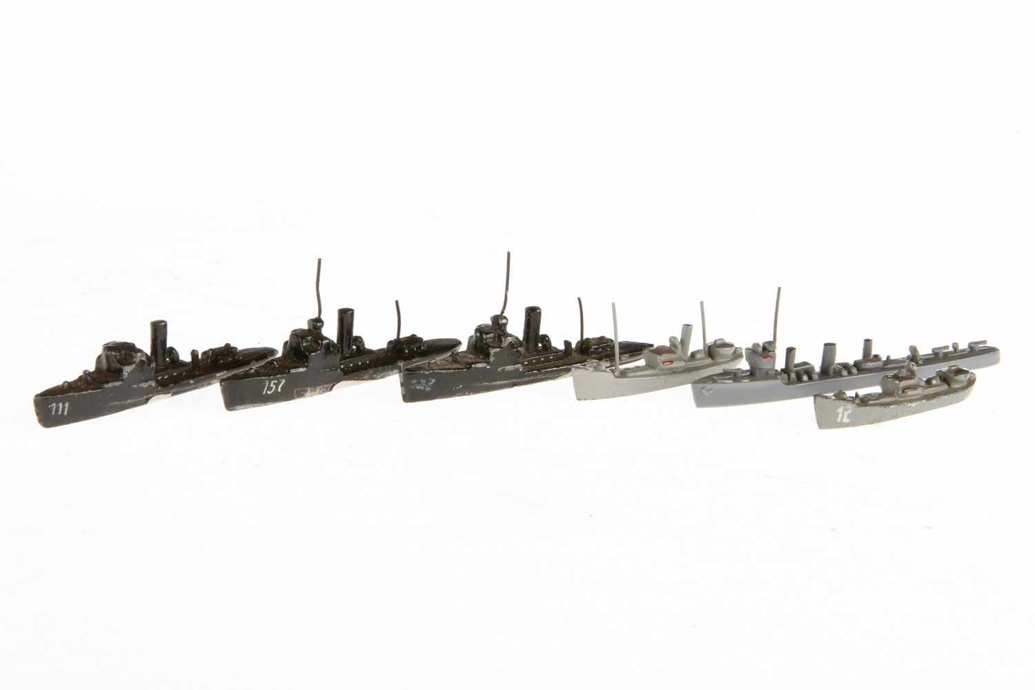 Konv. 6 Wiking Modellschiffe, Guss/Kunststoff: 3 Minensuchboote (111/157/112), Torpedoboot "Generali