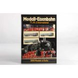 Buch "Modell-Eisenbahn TT + N + Z-International", 1989, 145 Seiten, leichte Gebrauchsspuren