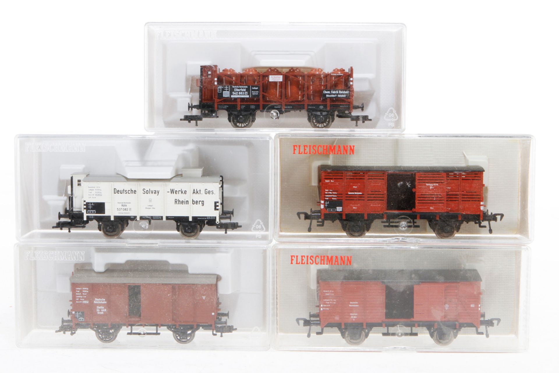 5 Fleischmann Wagen 5350, 5353, 5354, 5449 und 5806, S H0, je im OK, Z 1-2