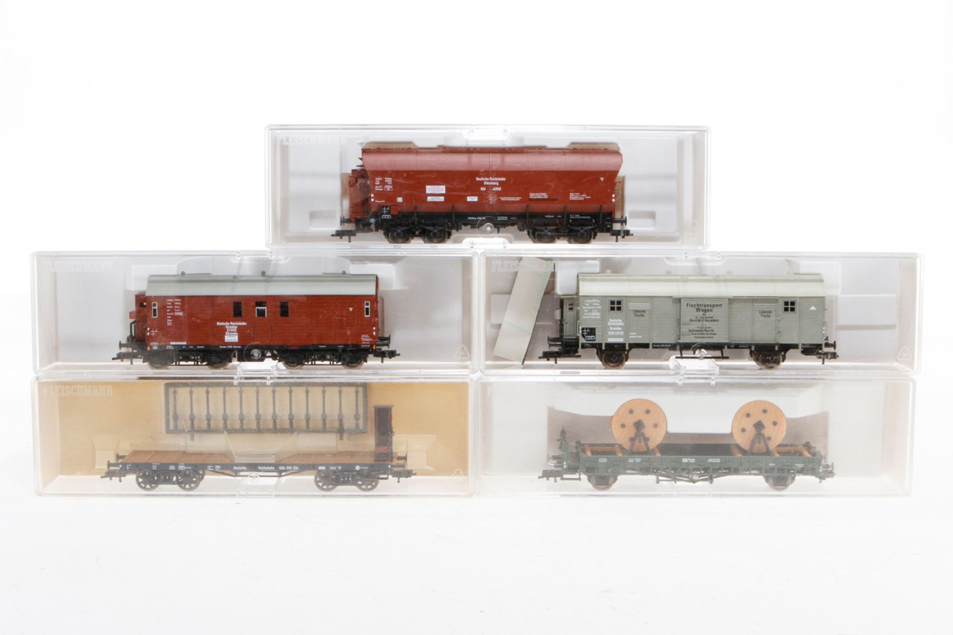 5 Fleischmann Wagen 5257, 5285, 5307, 5394 und 5397, S H0, je im OK, Z 1-2