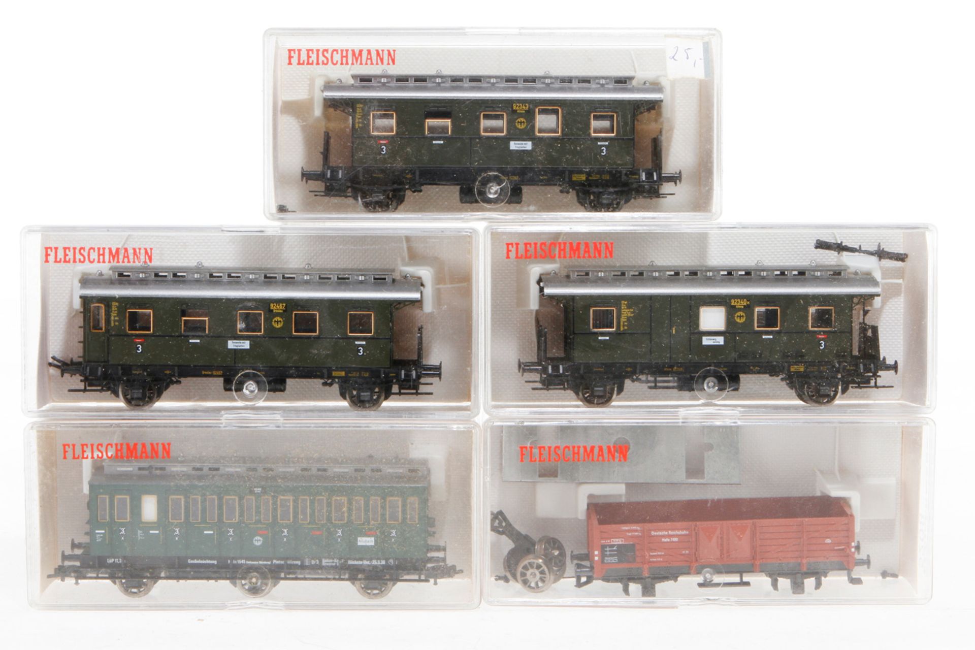 5 Fleischmann Wagen 5092, 5208, 5765 und 2x 5766, S H0, je im OK, Z 1-2