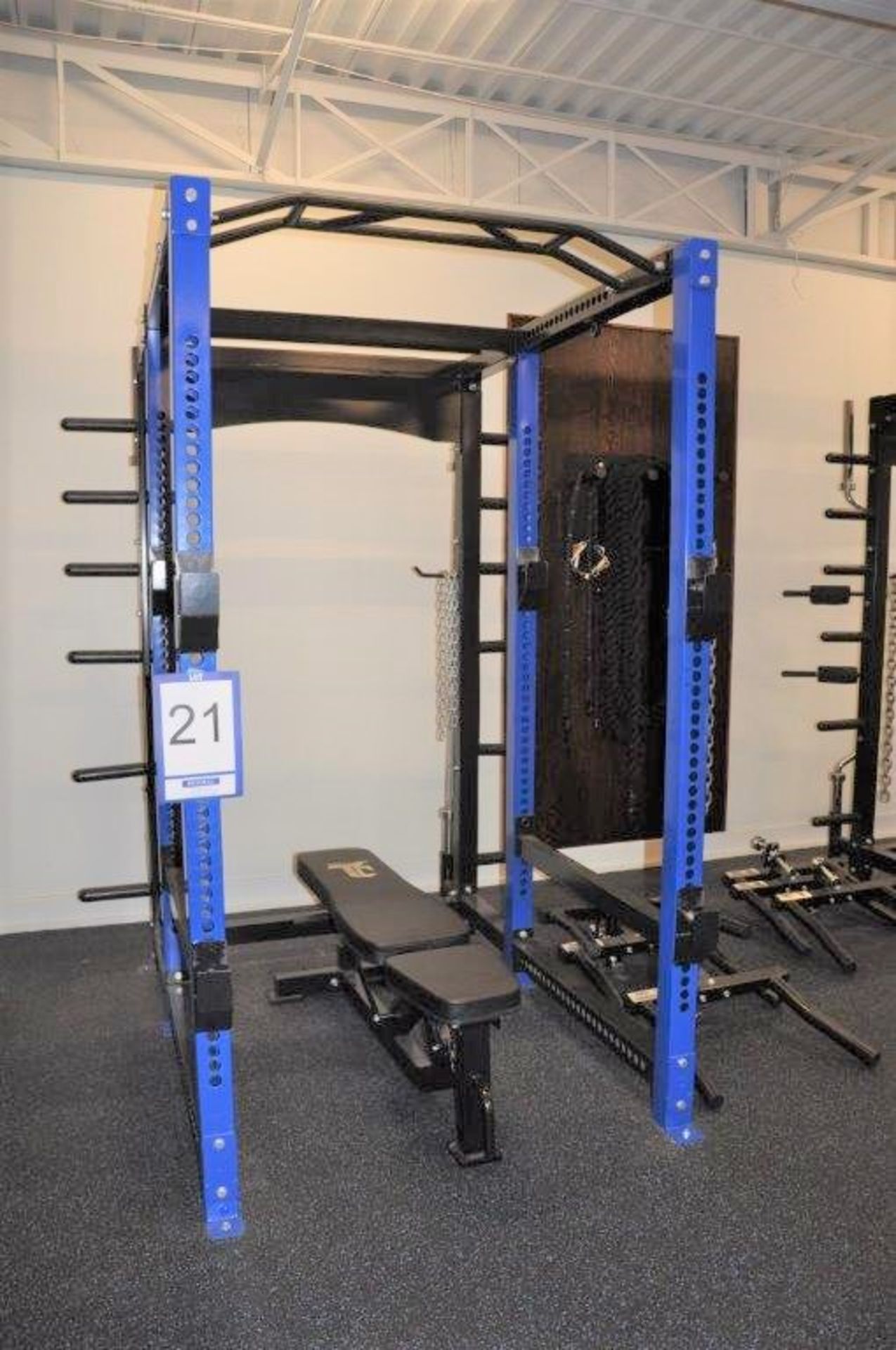TRAINING CAMP support system, c/w bench, bars and dip attachment