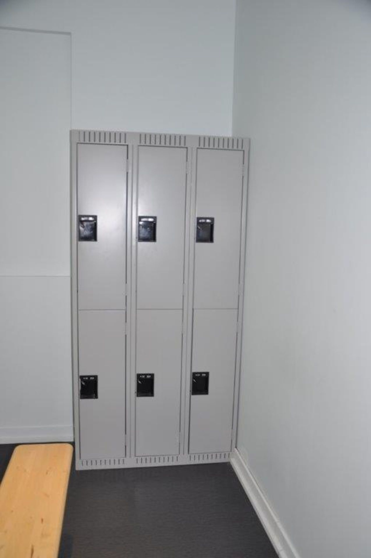 Lot: locker units (3 x 6-doors & 2 x 8-doors) - Image 2 of 2