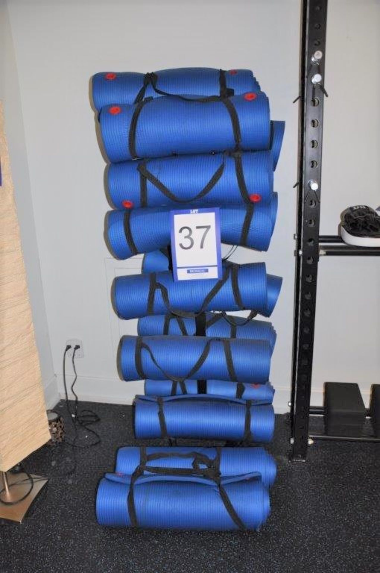 Lot: support unit c/w (14) yoga mats