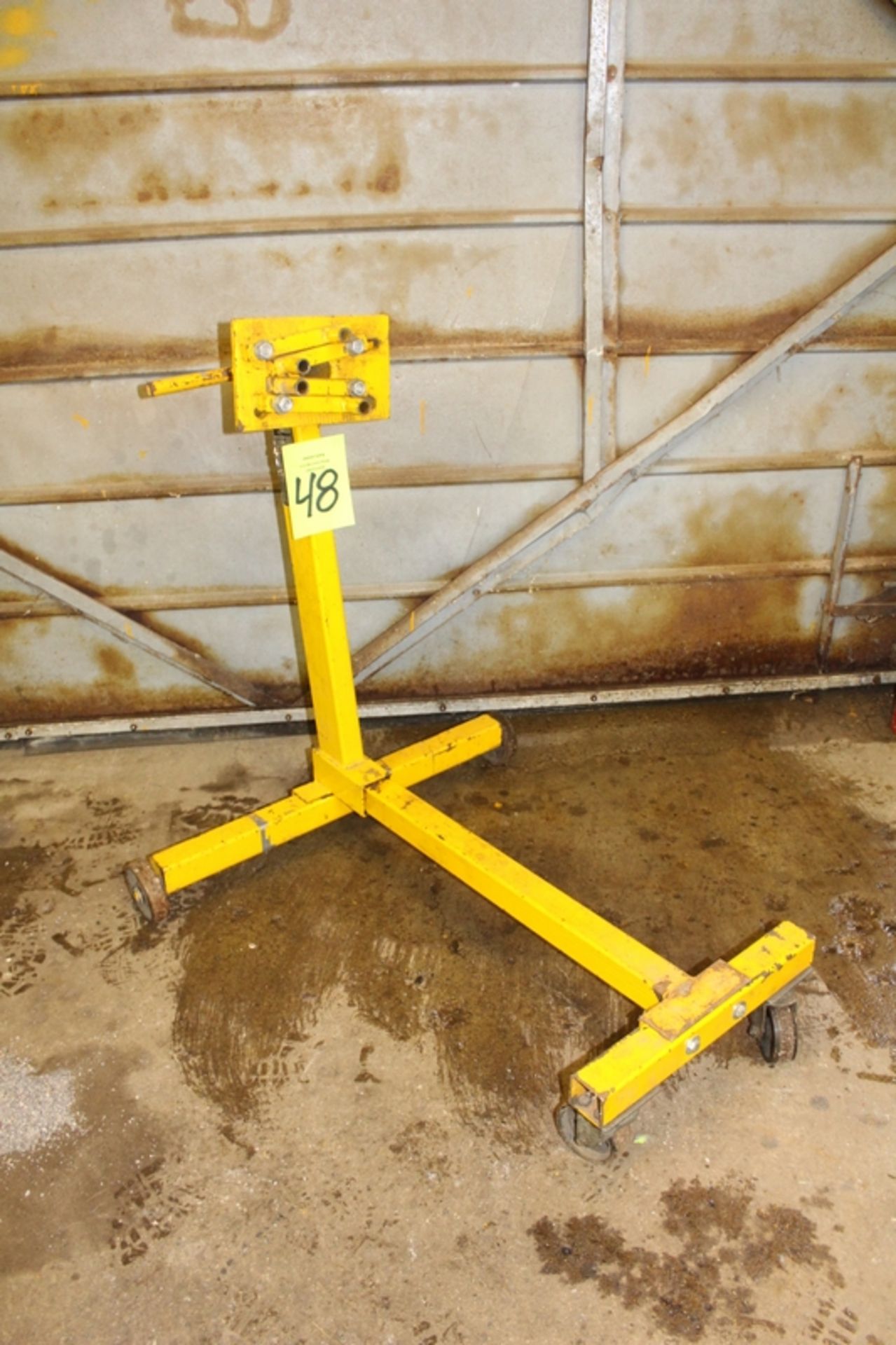 Wilmar Model W41025 1,000 Lb. Capacity Portable Engine Stand