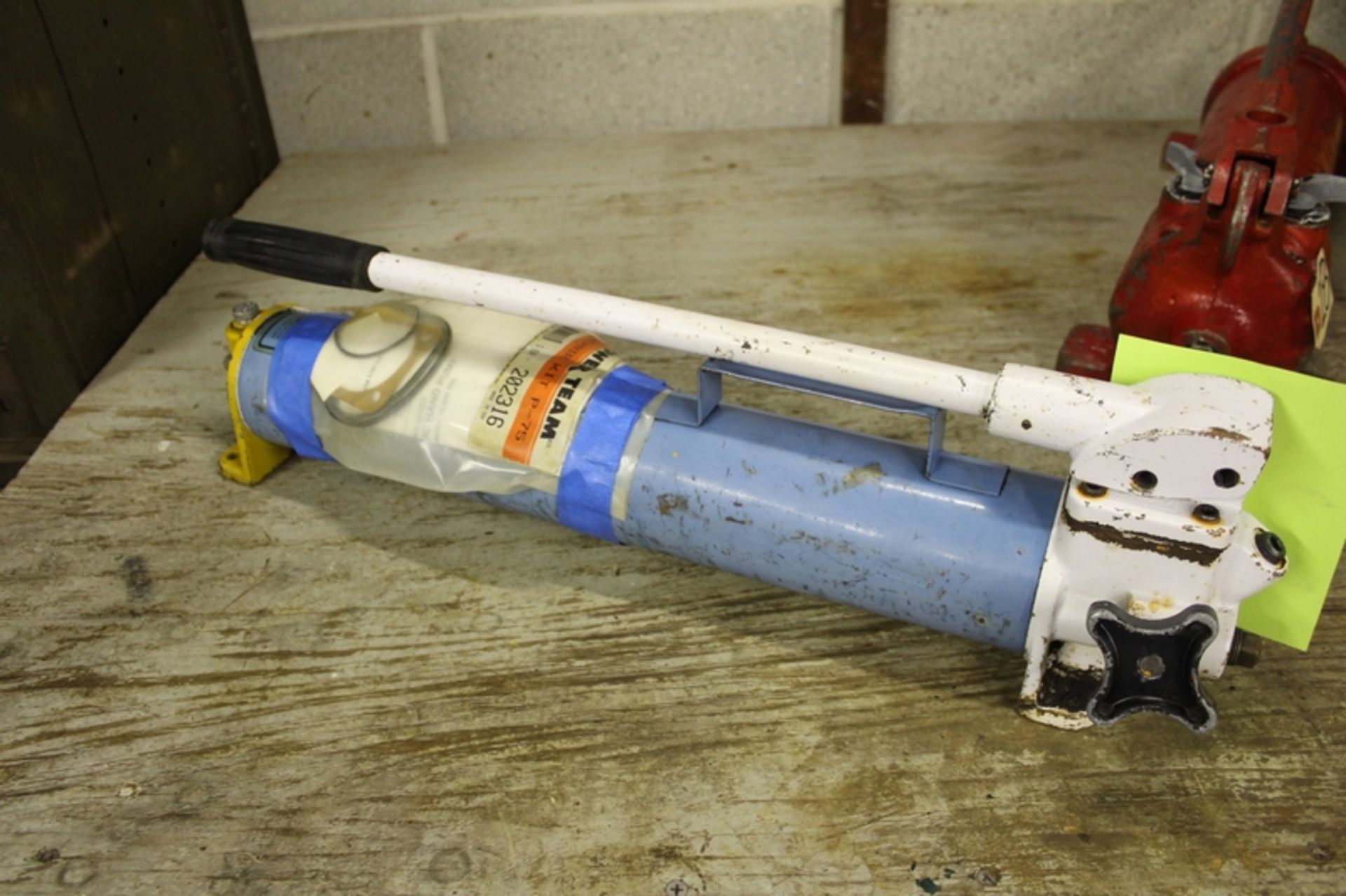 Lot of (2) Hydraulic Hand Pumps - Image 4 of 5