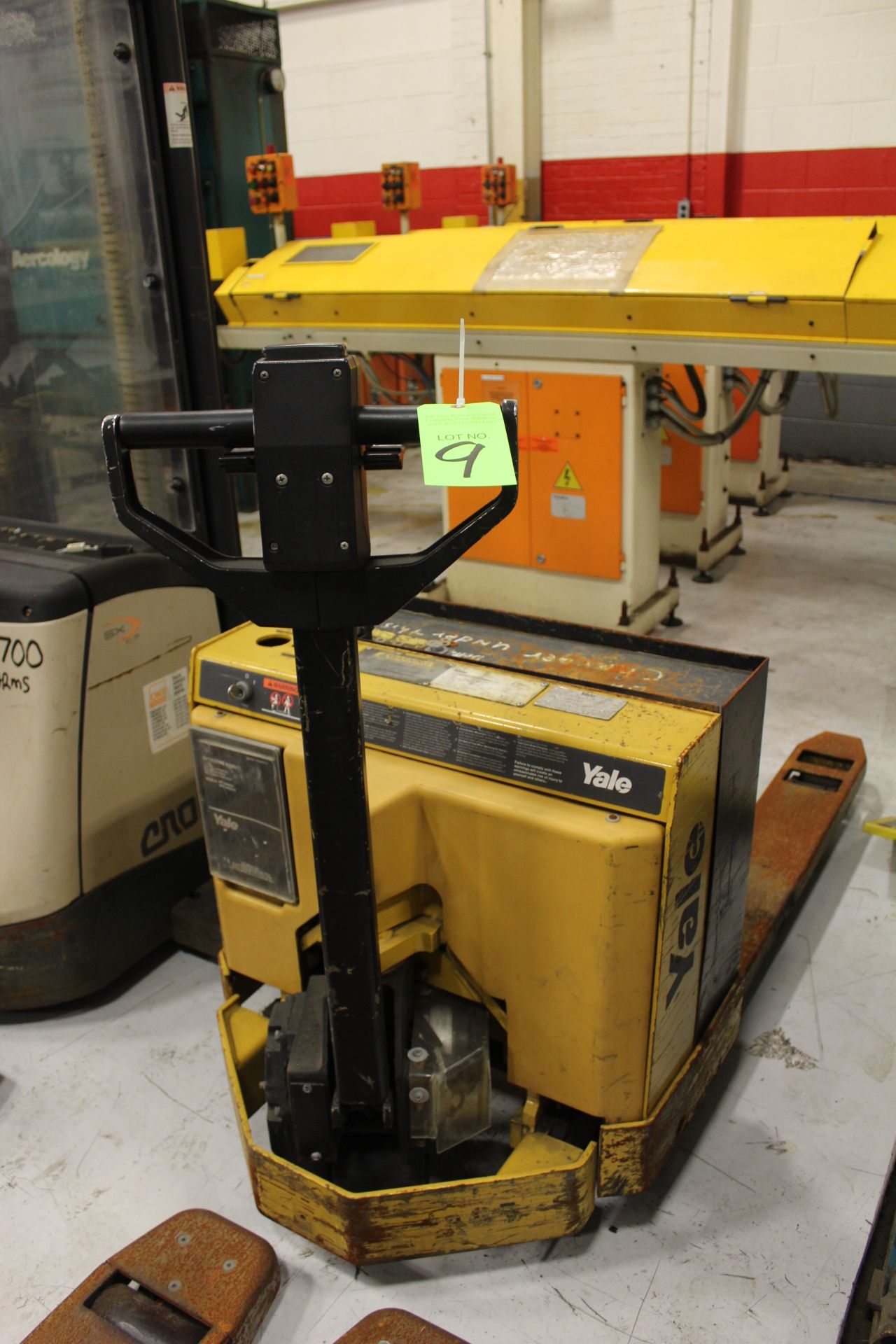 Yale Model MP8040ACN24C3748 Electric Pallet Jack