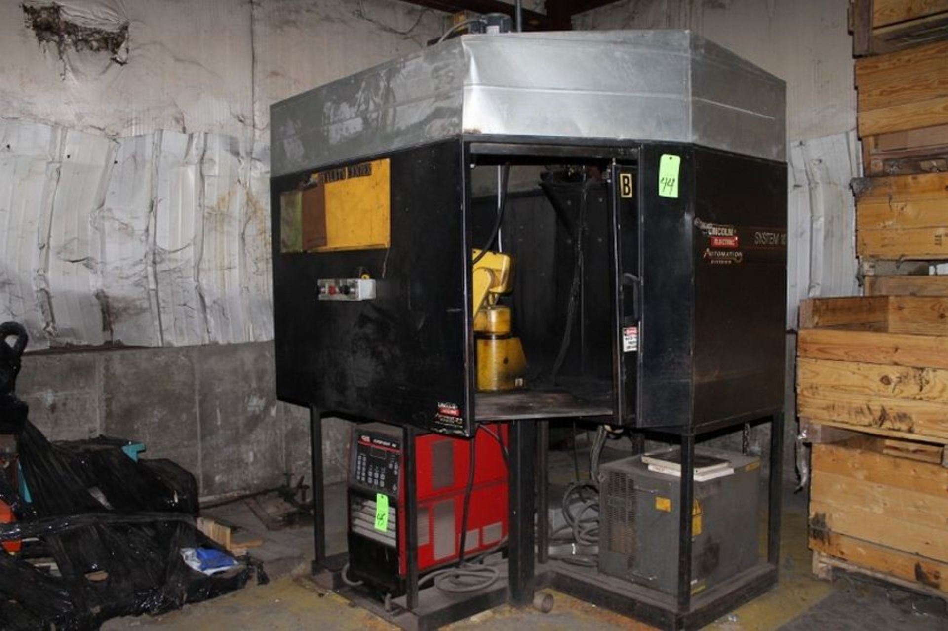 Fanuc , Model R-J3 , Robotic Welding Station