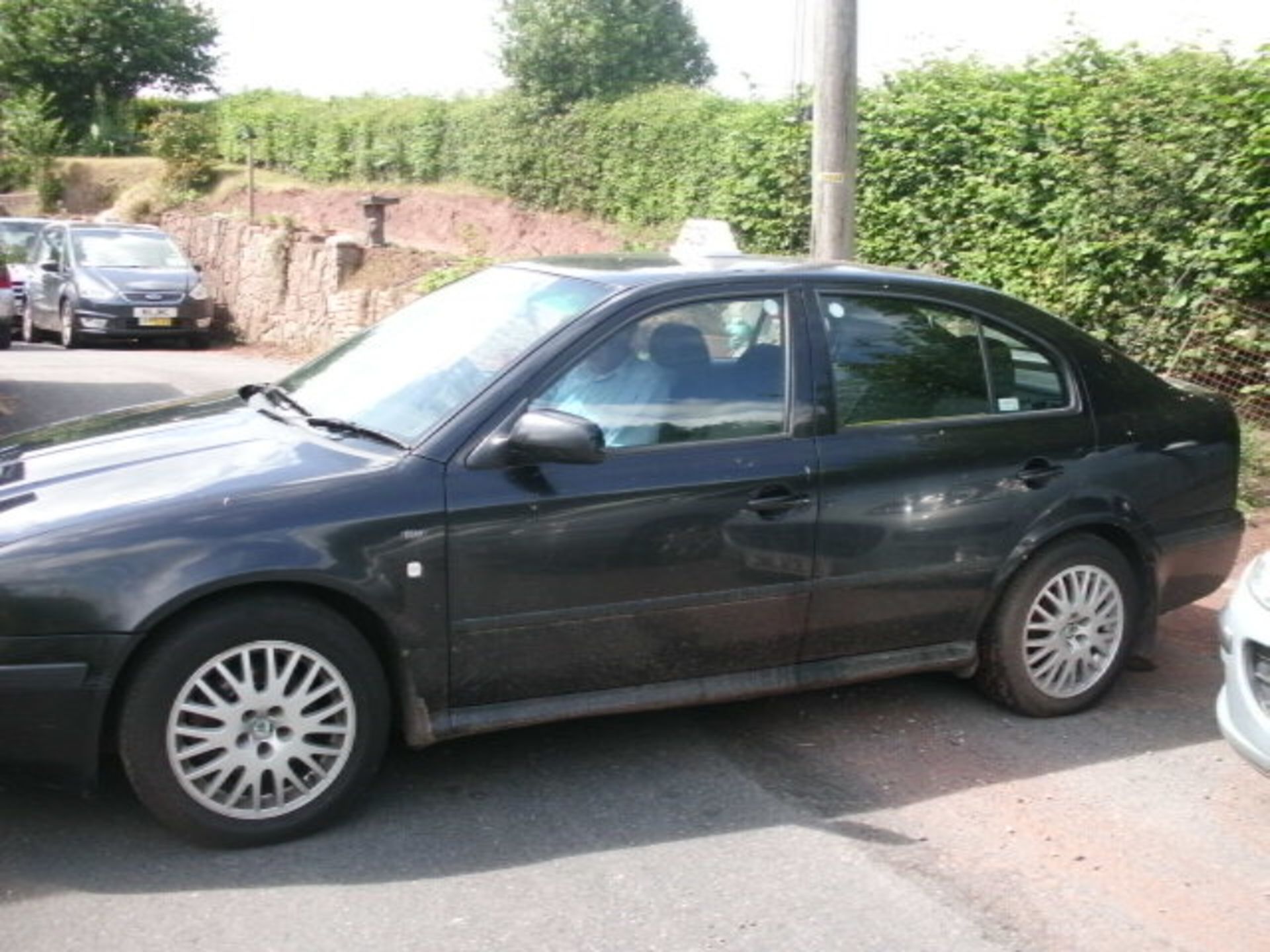 2004 (June) SKODA OCTAVIA AMBIENTE Tdi AUTO 5 door hatchback, black, diesel, 1896cc, 215,843 miles - Image 3 of 4