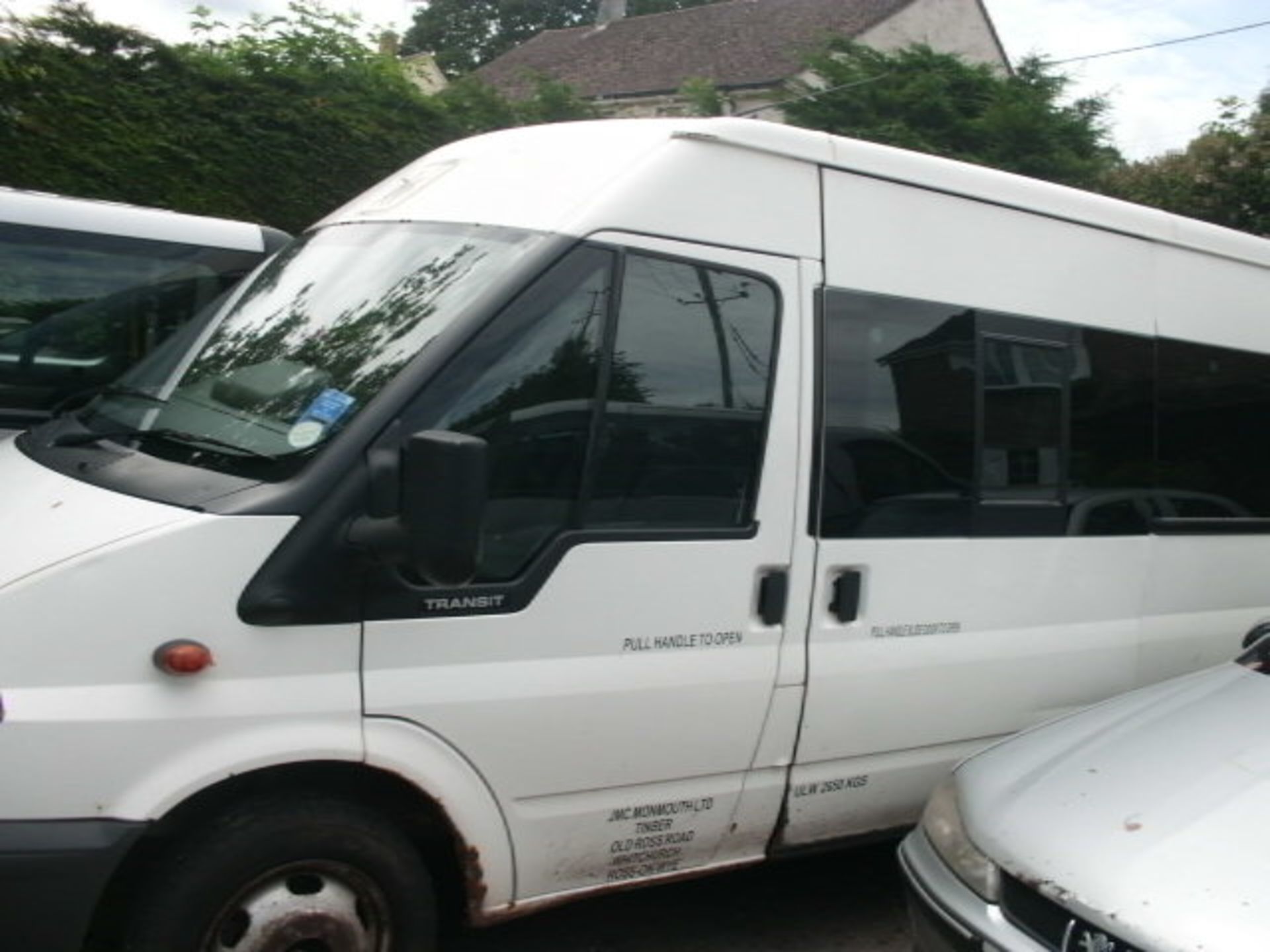 2006 (March) FORD TRANSIT 17 seater MINI BUS including driver, white, diesel, 2402cc, 249,595 - Image 2 of 4