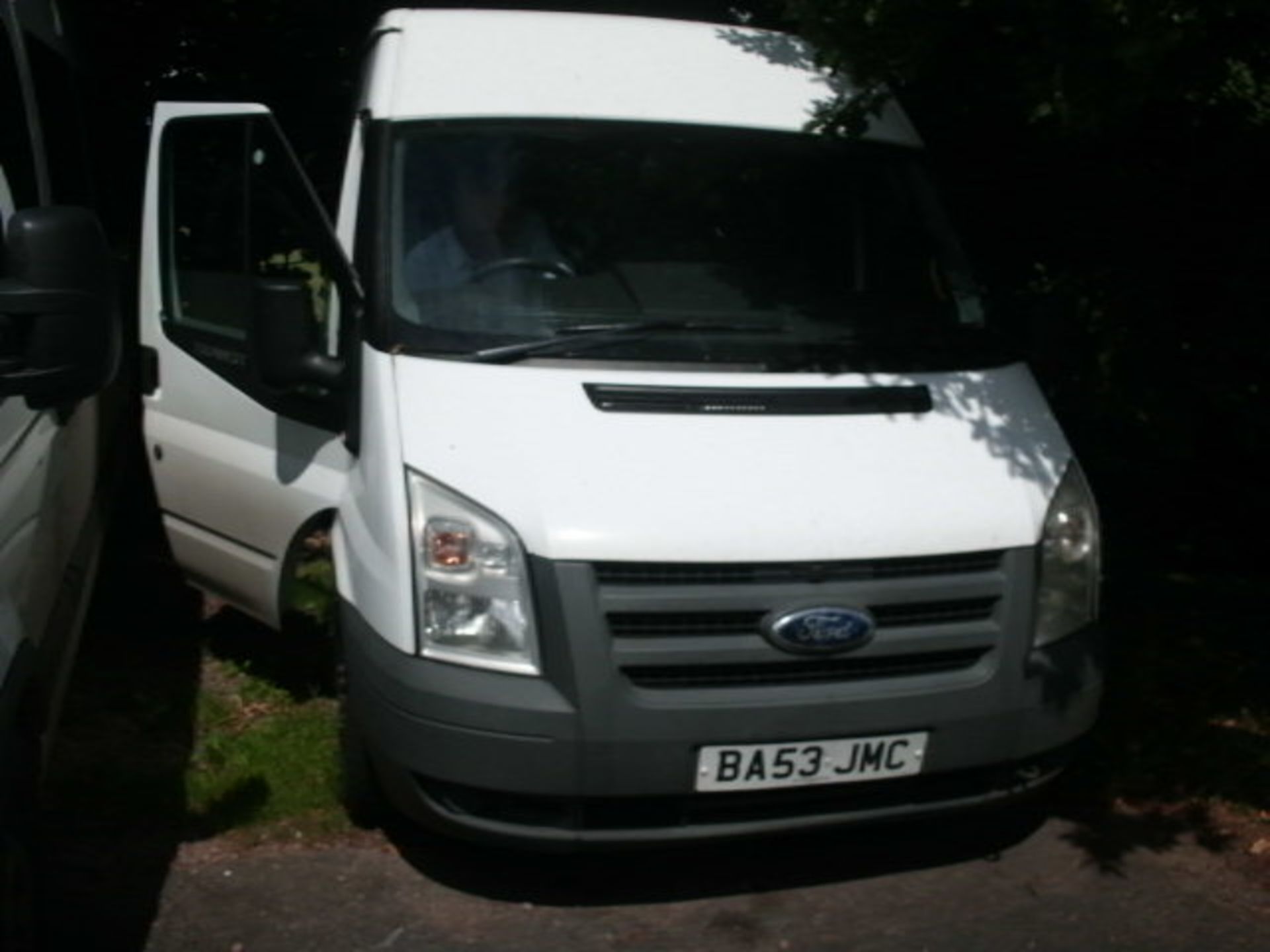 2010 (Feb) FORD TRANSIT 115 T300M FWD 12 seater MINI BUS including driver only 9 seats fitted,