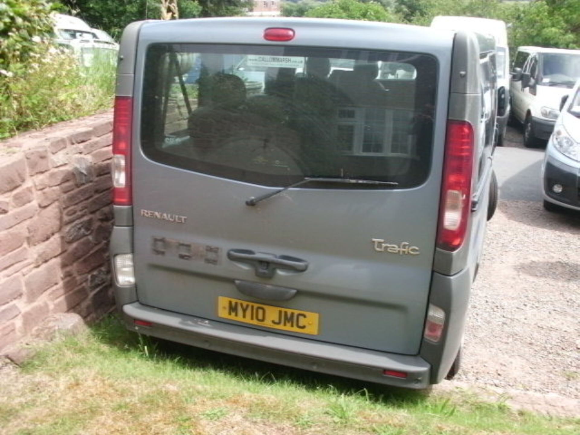 2010 (June) RENAULT TRAFIC SL27 Dci 115 8 seater MINI BUS including driver, metallic blue, diesel, - Image 3 of 4