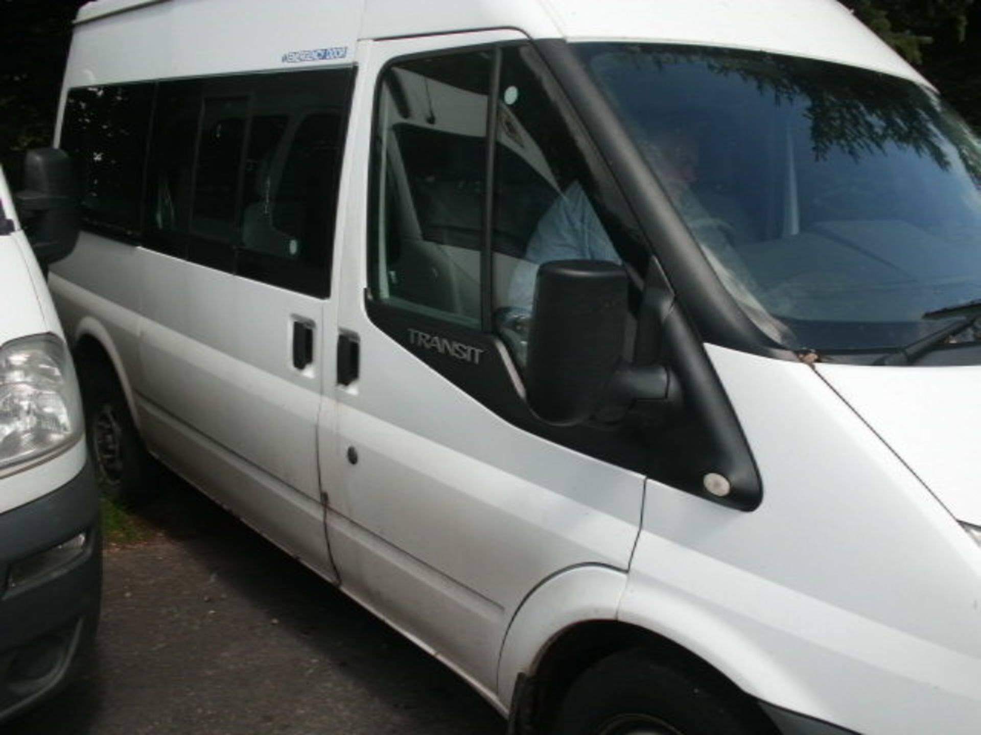 2010 (Feb) FORD TRANSIT 115 T300M FWD 12 seater MINI BUS including driver only 9 seats fitted, - Image 4 of 4