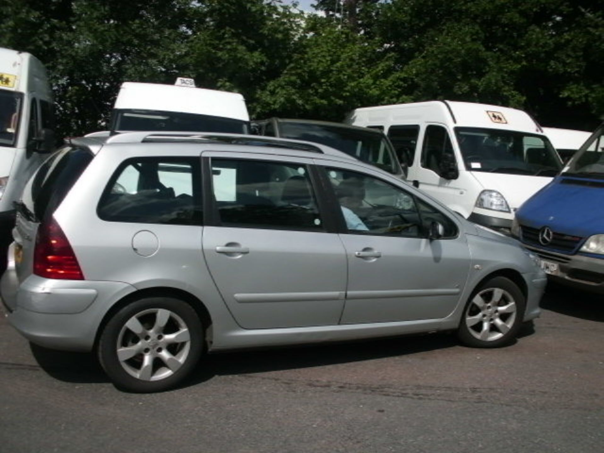 2008 (Jan) PEUGEOT 307 SW S Hdi 5 door estate, silver, diesel, 1560cc, 350,674 miles recorded, - Image 3 of 4