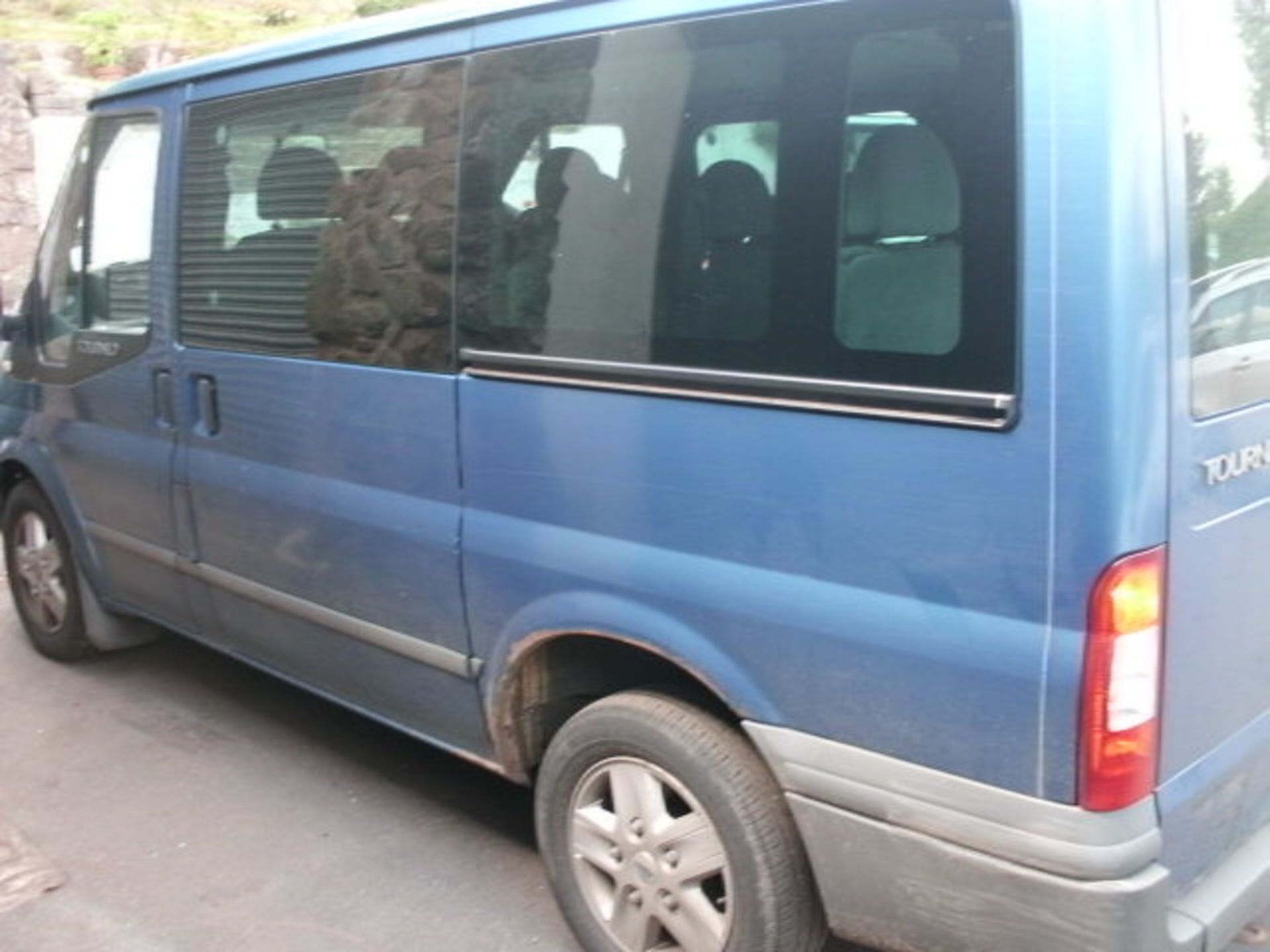 2008 (Nov) FORD TRANSIT 110 T330M FWD 8 seater MINI BUS including driver, blue, diesel, 2198cc, - Image 3 of 4