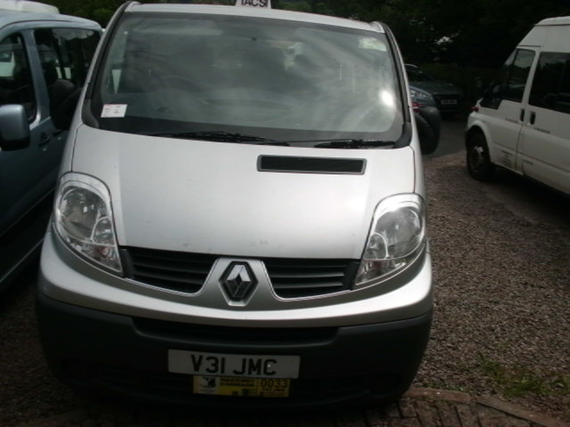 2010 (Oct) RENAULT TRAFIC SL27 Dci 115 8 seater MINI BUS including driver, silver, diesel, 1996cc,