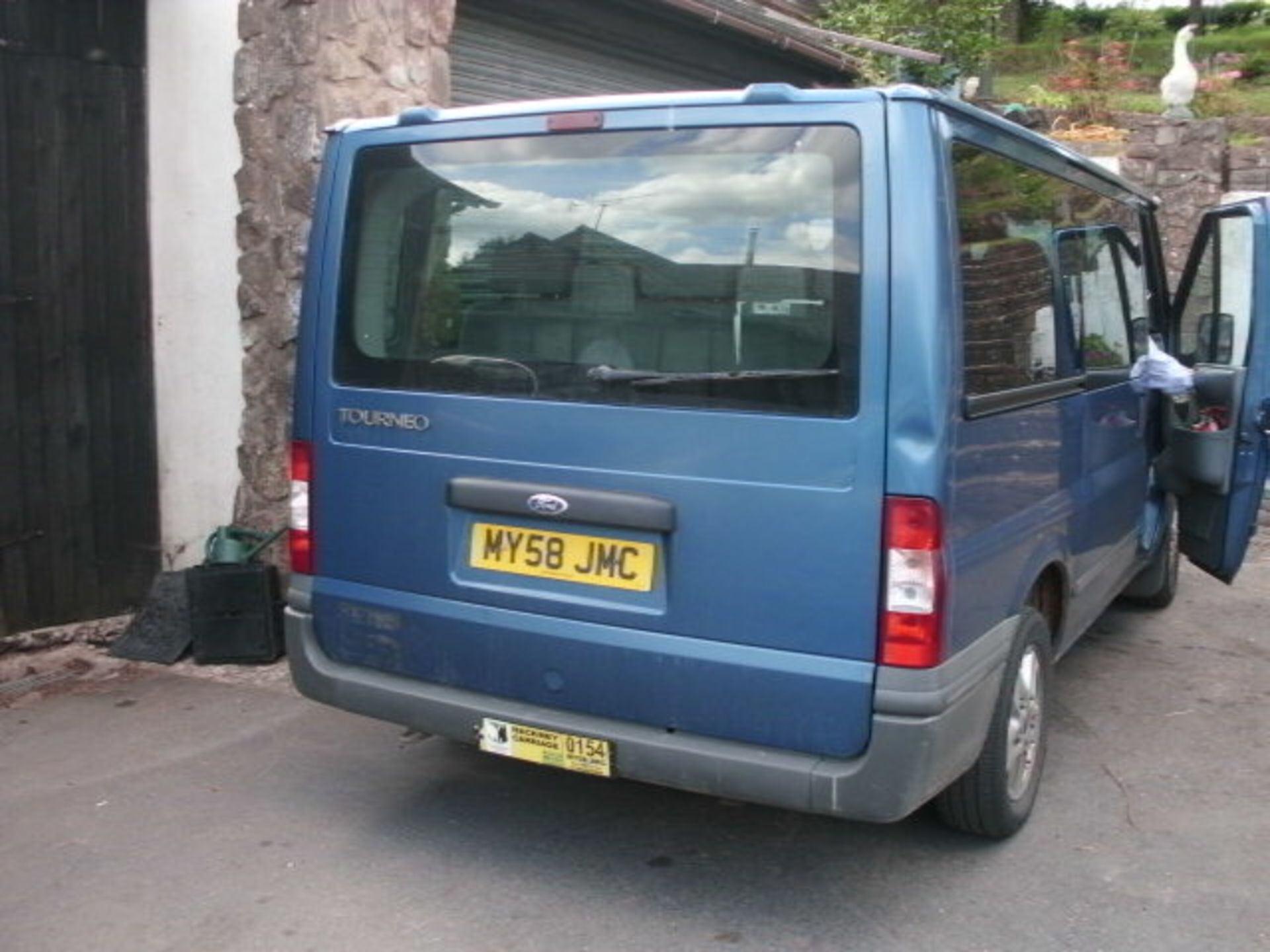2008 (Nov) FORD TRANSIT 110 T330M FWD 8 seater MINI BUS including driver, blue, diesel, 2198cc, - Image 4 of 4