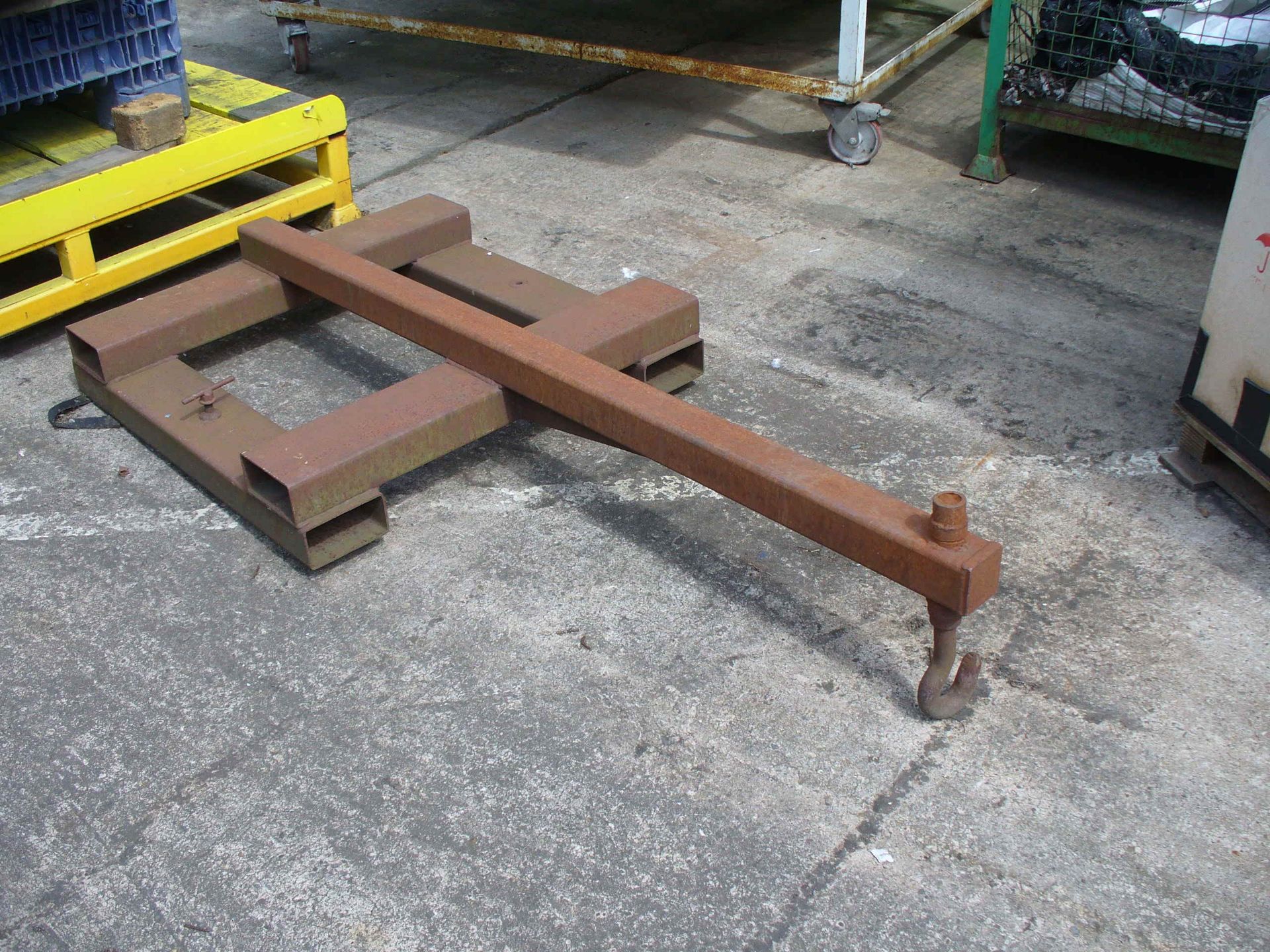 FLT LIFTING ATTACHMENT