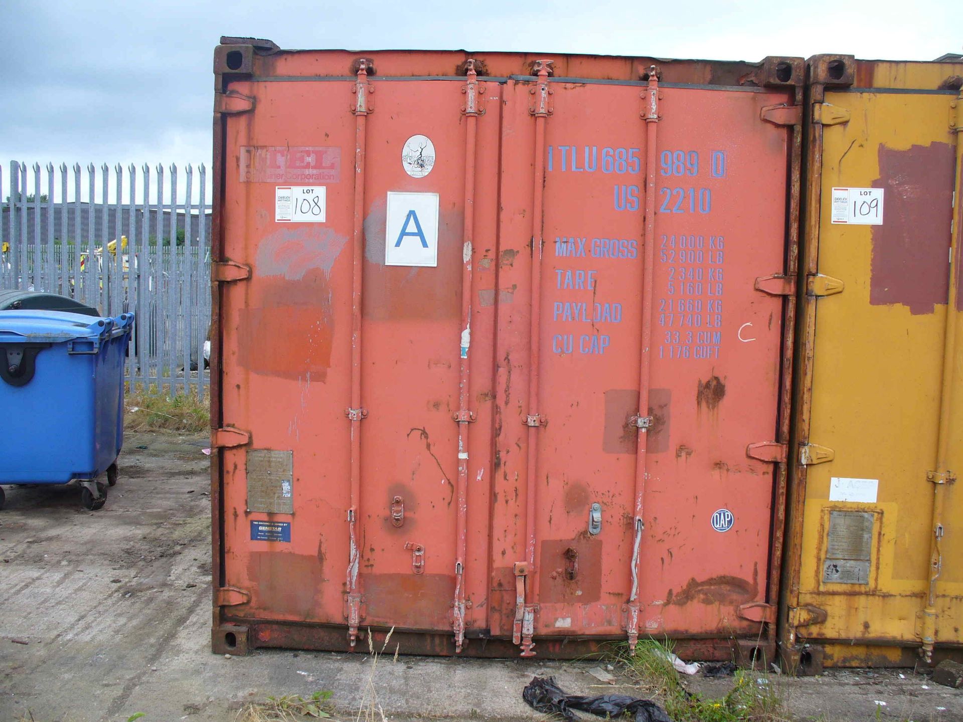 20ft SHIPPING CONTAINER