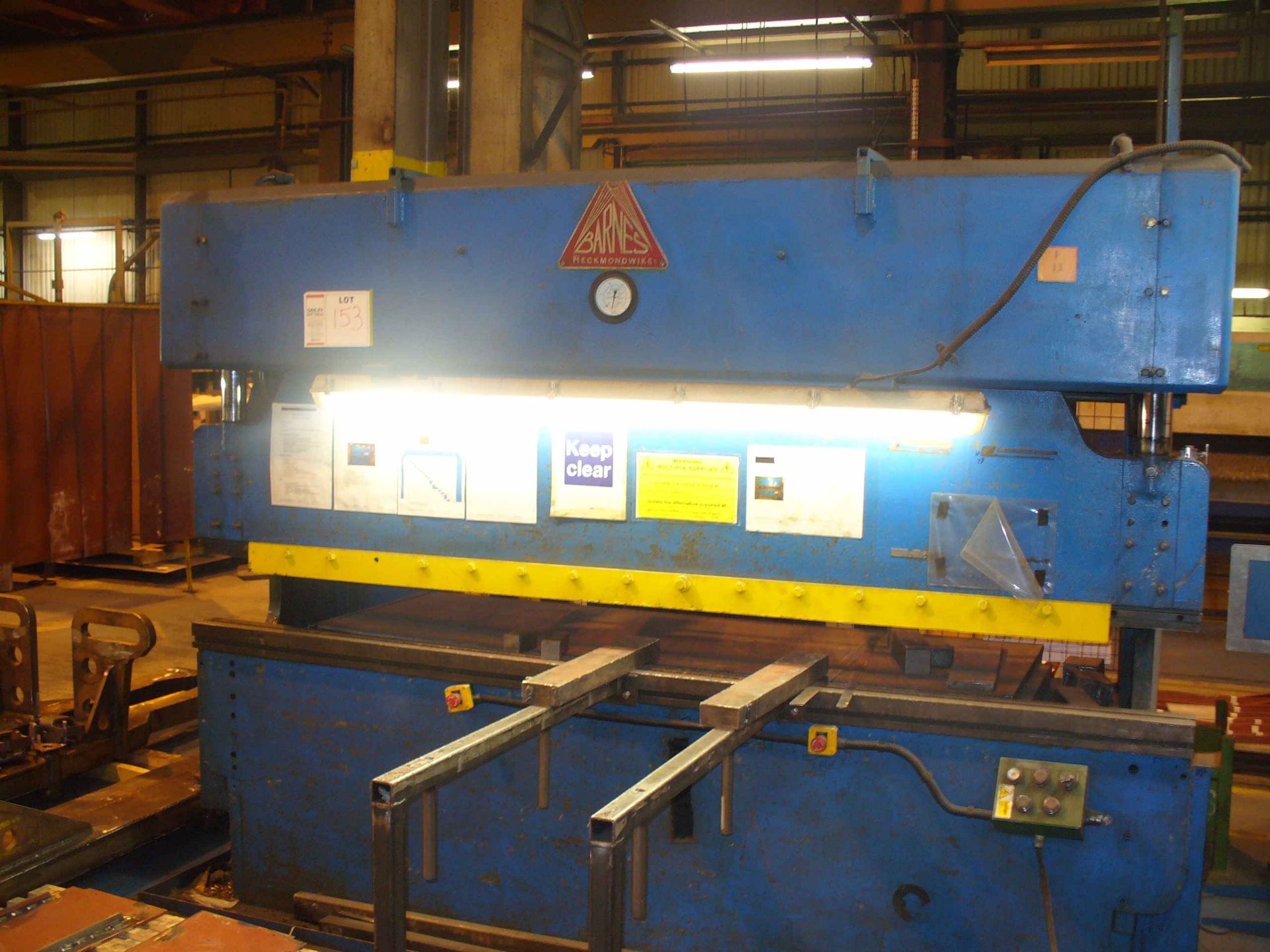 Barnes 3m HYDRAULIC PRESS BRAKE, 3500psi