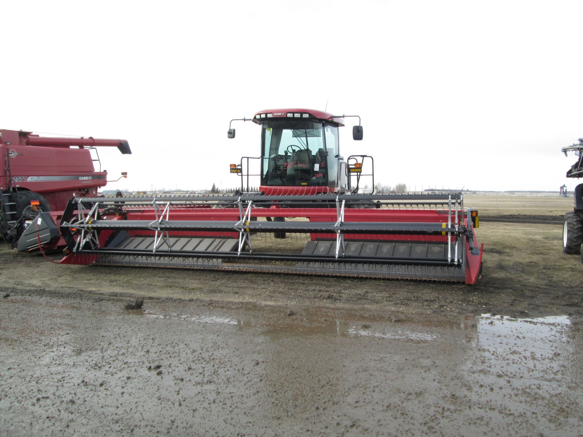 2014 CASE IH WD 1203 25' Windrower - Image 8 of 13