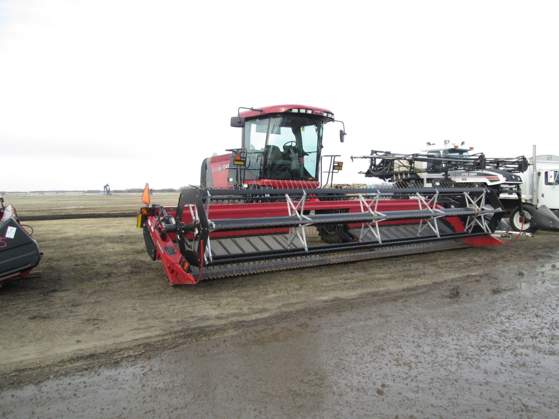 2014 CASE IH WD 1203 25' Windrower - Image 9 of 13