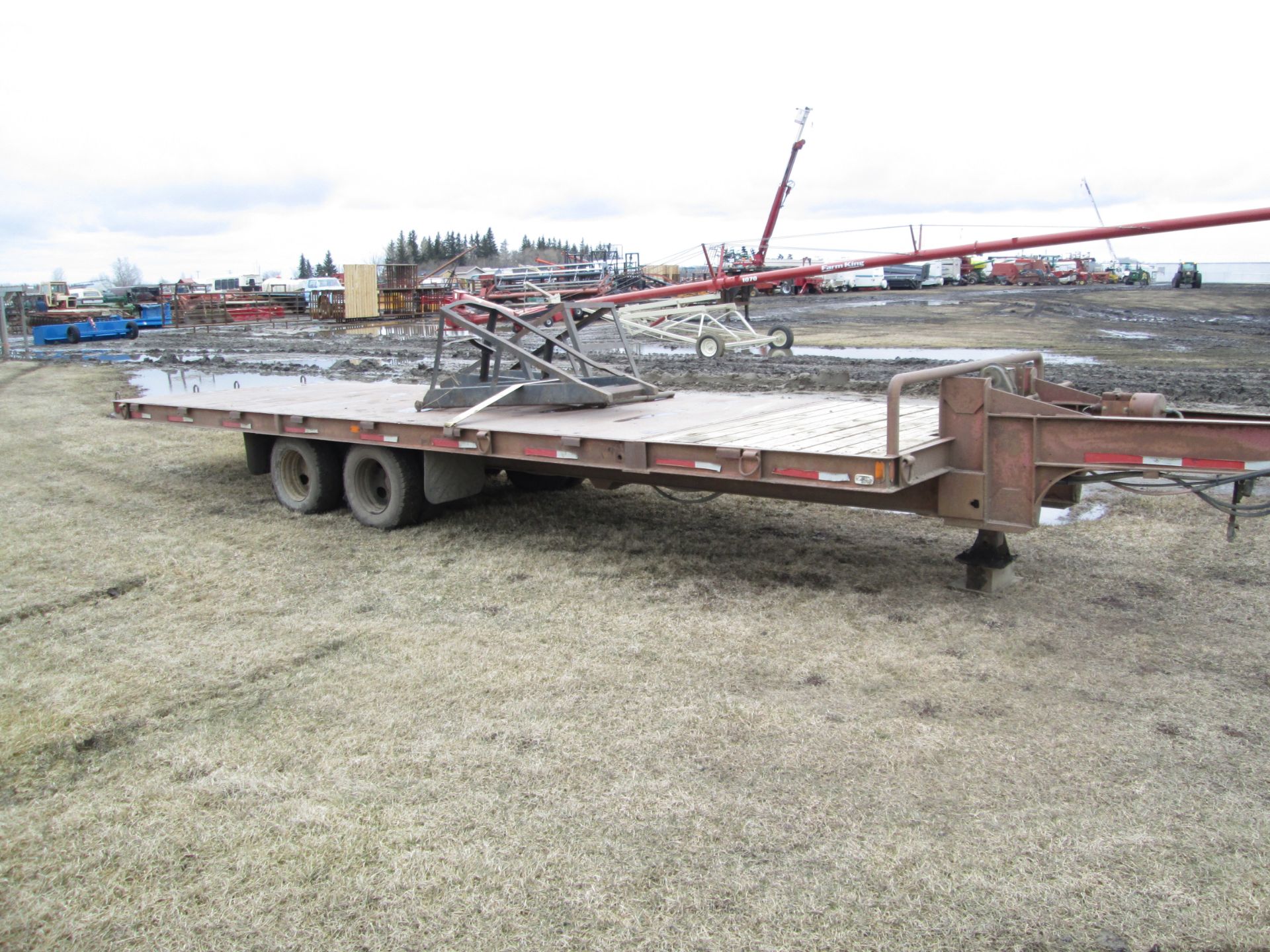 24' 1981 CRAZY TANDEM DUALLY PINTLE HITCH TRAILER - Image 2 of 3