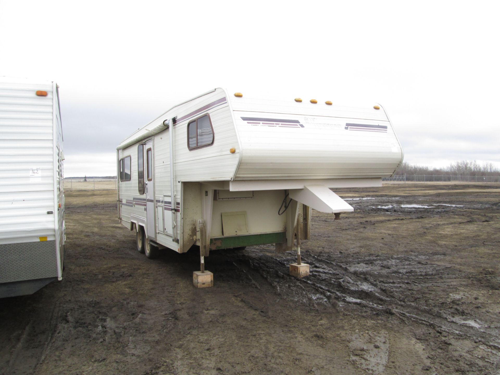 1987 OKANAGAN HOLIDAY TRAILER