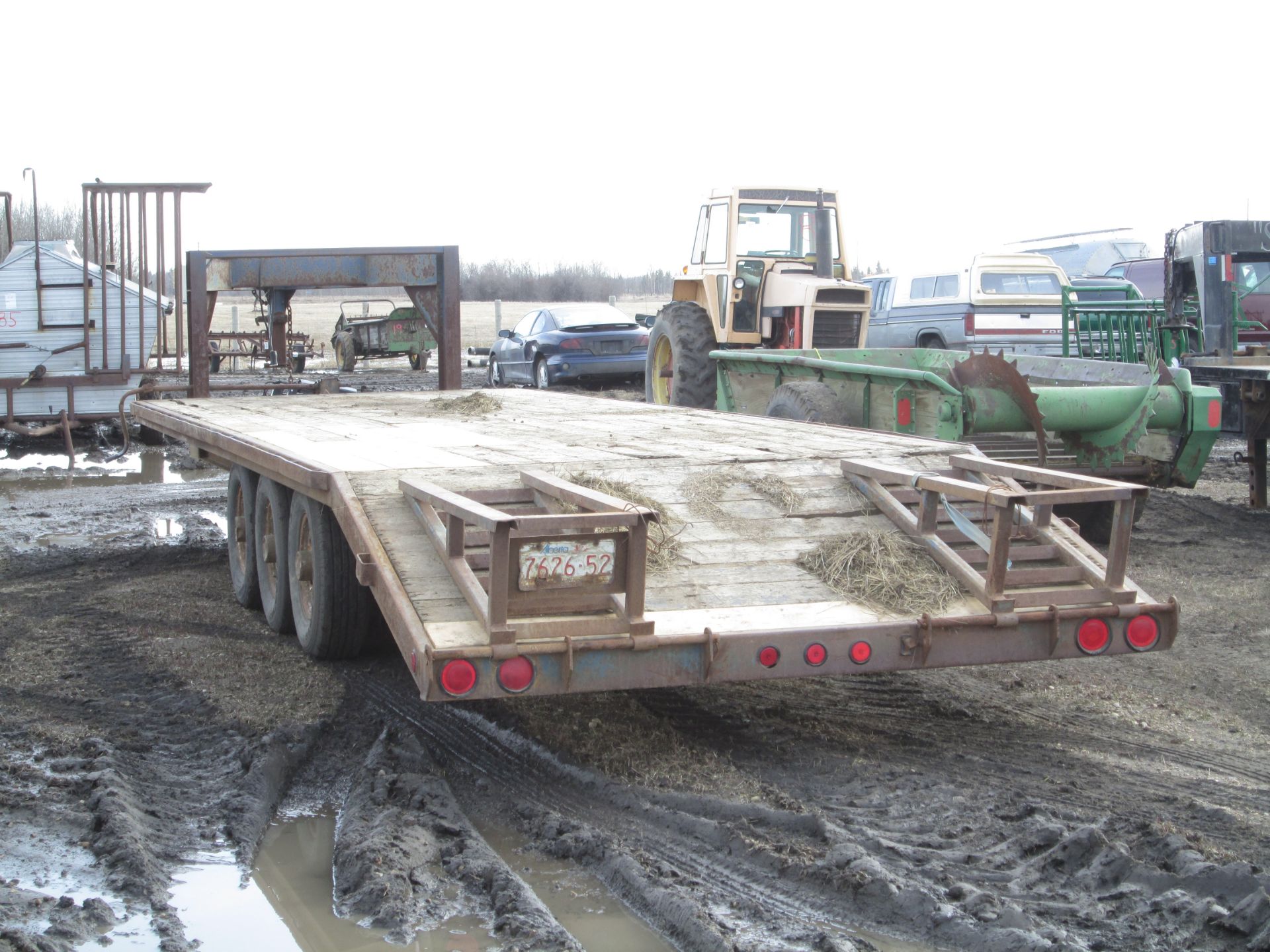 30' 1996 TRAILTECH GOOSENECK TRIPLE AXLE TRAILER, 21000 LB AXELS, NEW BRAKES 3 YEARS AGO