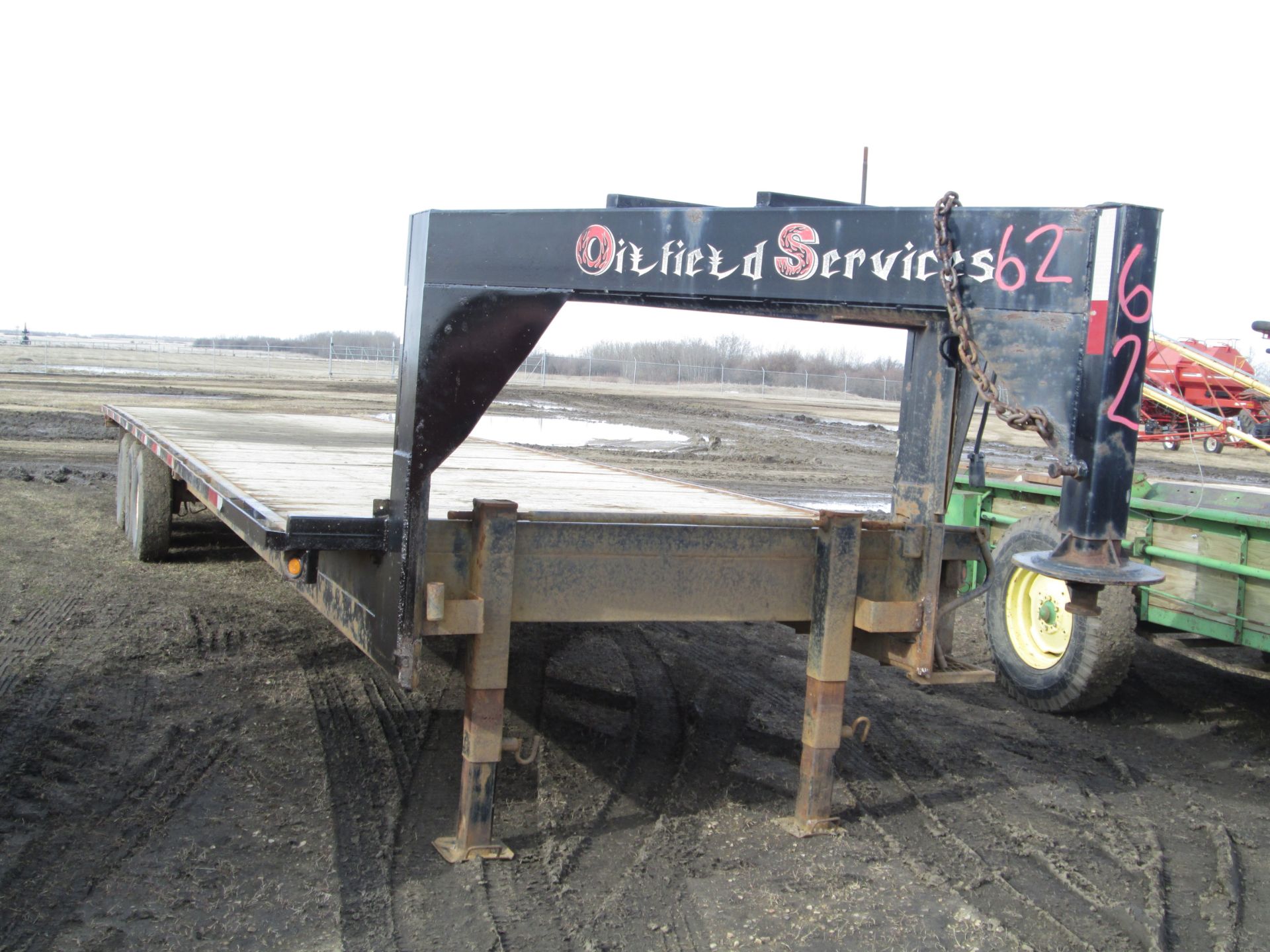 2002 36' DECK G/N TRAILER, TRIPLE SINGLES, 21000 LB RATING, 8 SIDE WINCHES & RAMPS, CVI CURRENT - Bild 3 aus 3