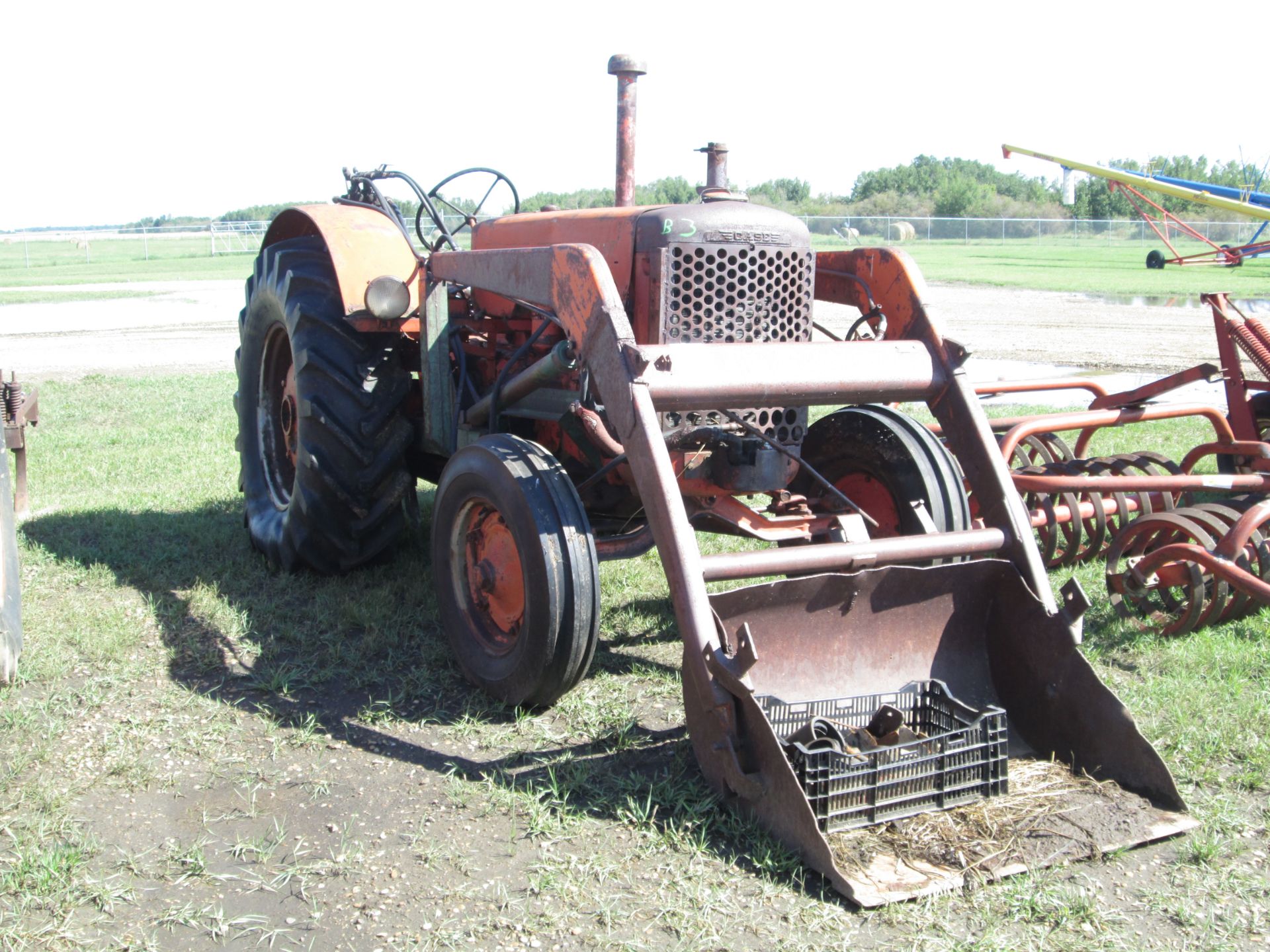 CASE TRACTOR - Image 2 of 3