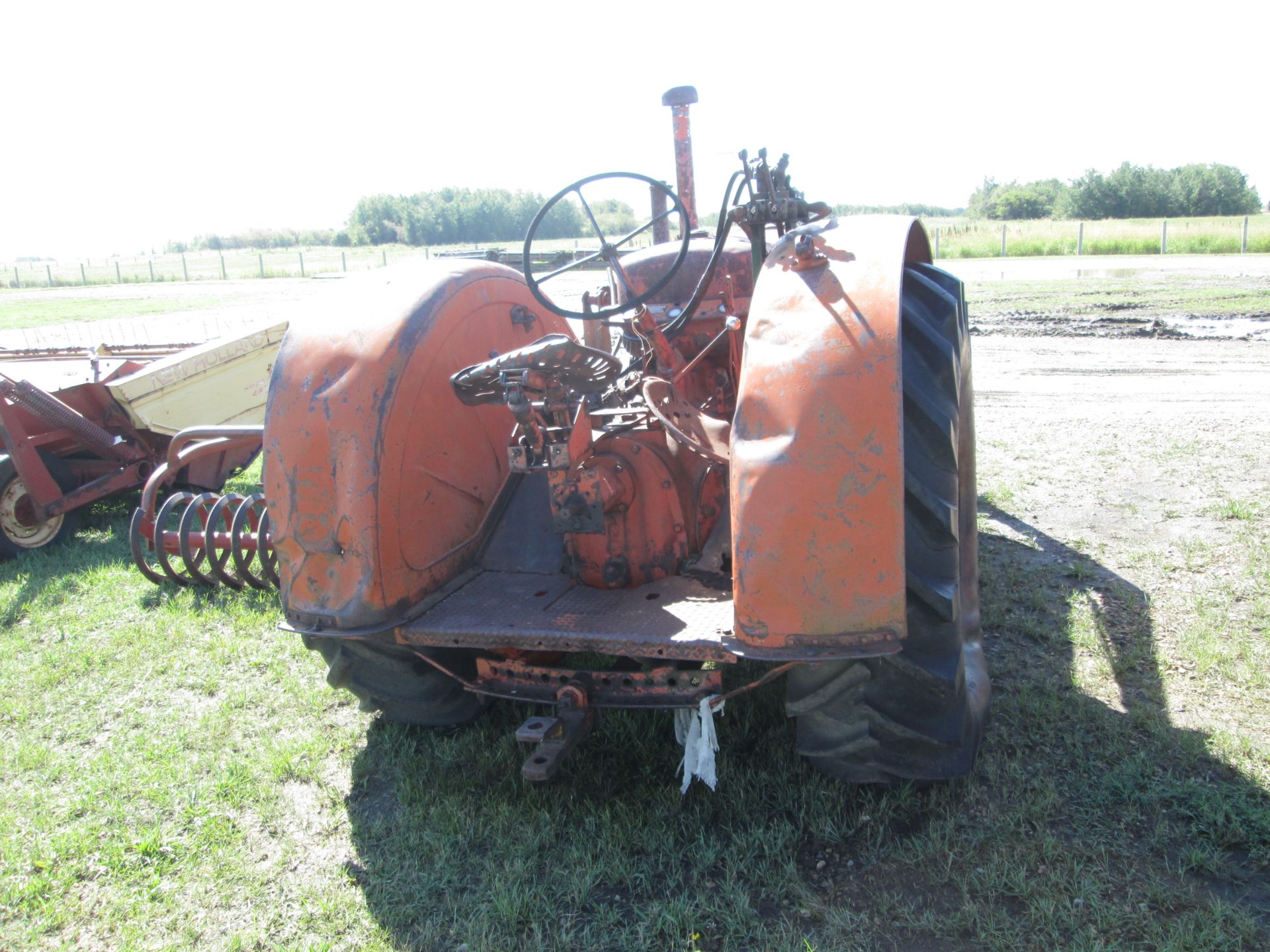 CASE TRACTOR - Image 3 of 3