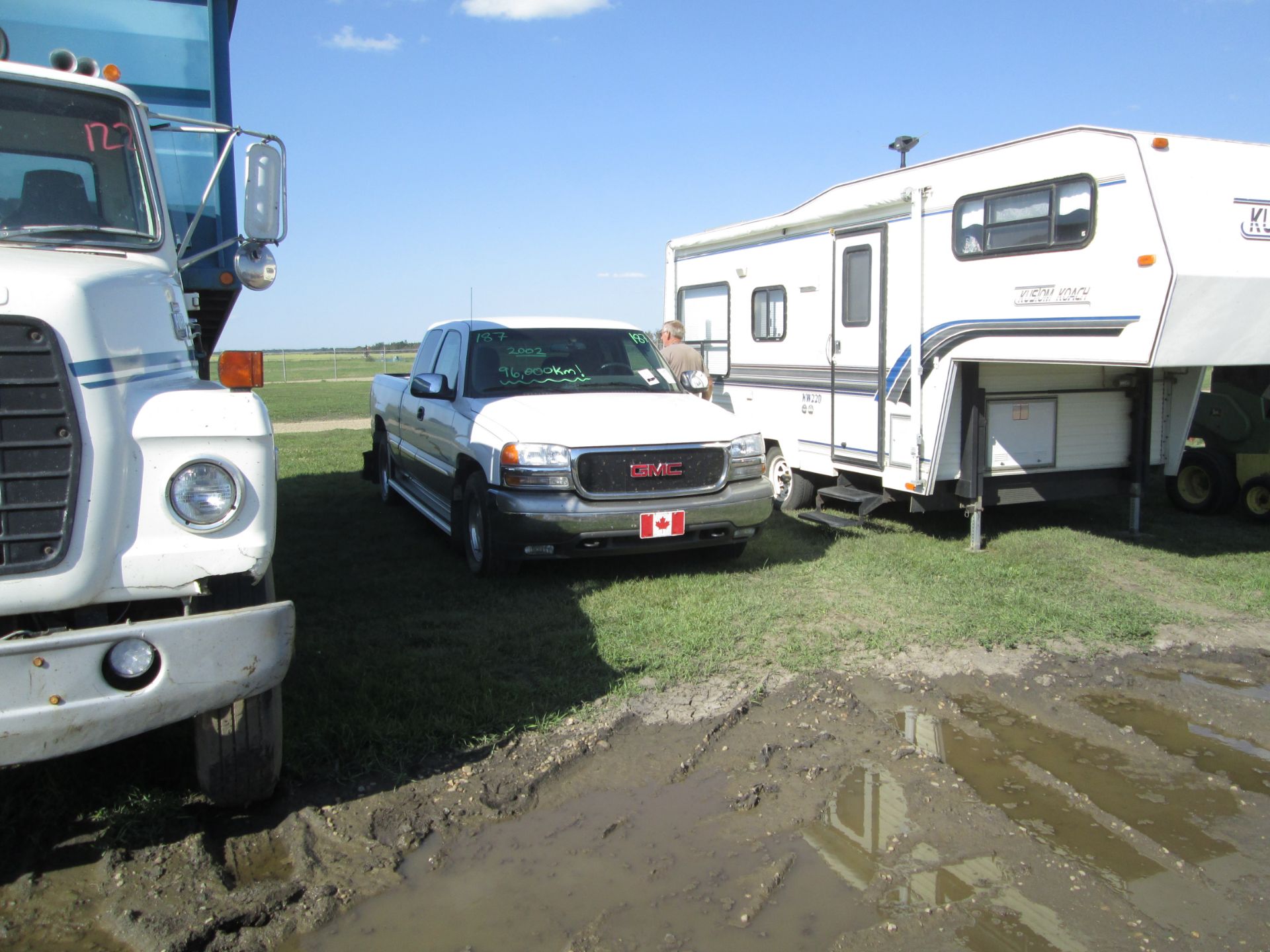 2002 SIERRA SLE SHORT BOX, SLE, 5300 SFI, V8, AUTO, FULLY LOADED, NEVER WINTER DRIVEN - Image 3 of 3