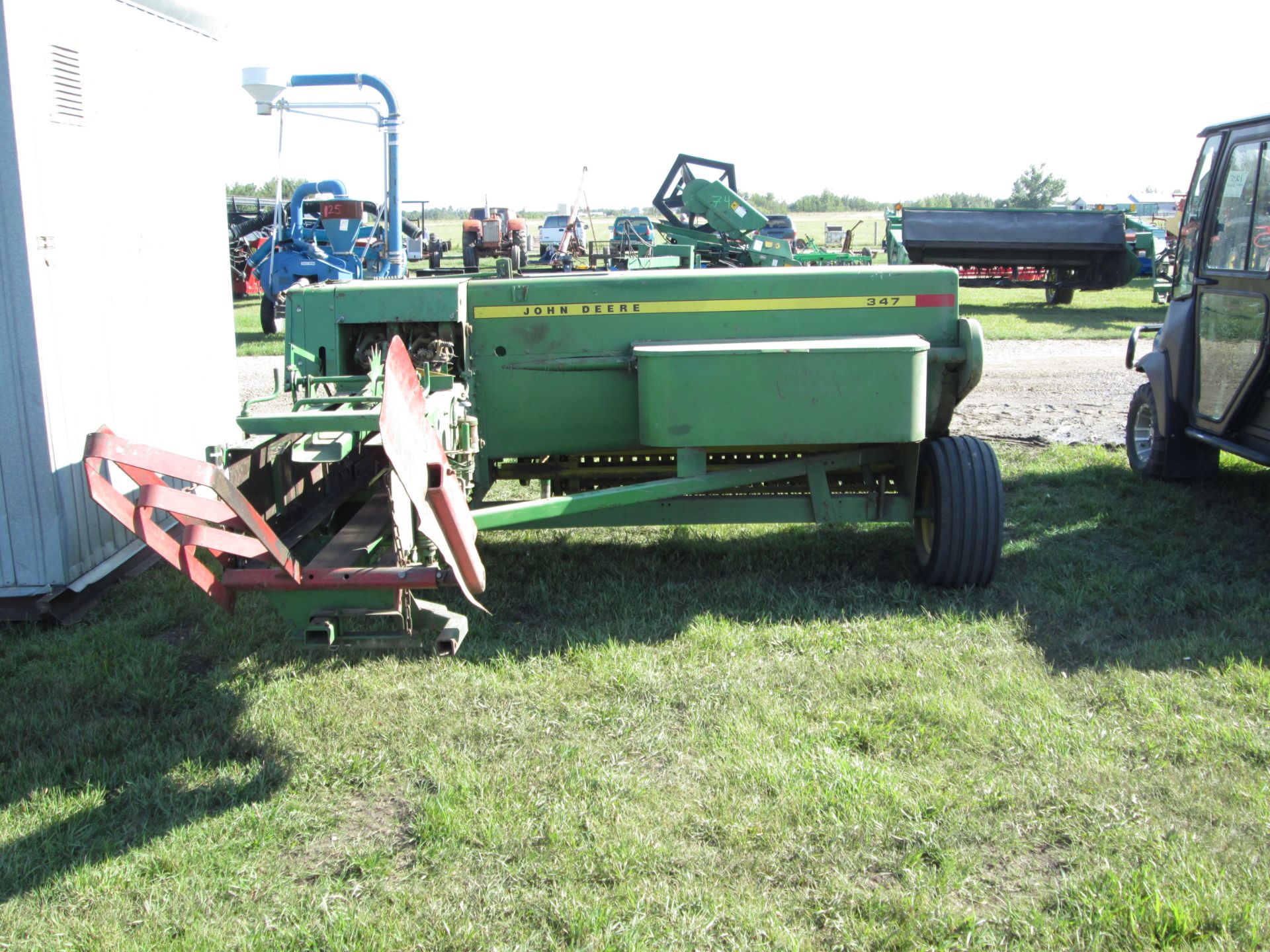 JD 347 SQUARE BALER, HITCH IN OFFICE - Image 2 of 2